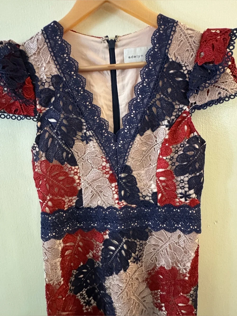 $187 ADELYN RAE Adeline Palm Lace Midi Dress In Navy/Wine/Blush Size 4